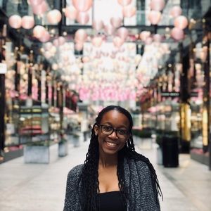 Meet your Posher, Zahra